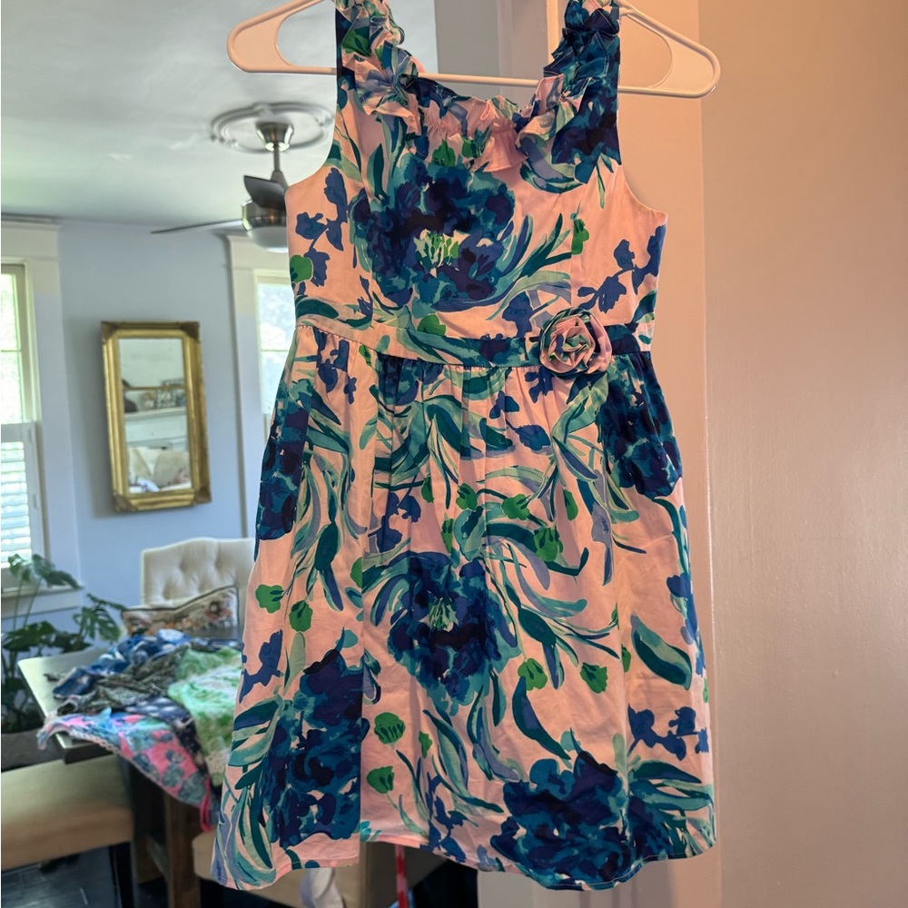 Lilly Pulitzer girls shift dress size 12.  Worn once.